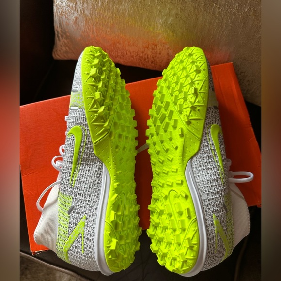 Mercurial Superfly 8 Academy Metallic Silver Turf shoes - Picture 3 of 6